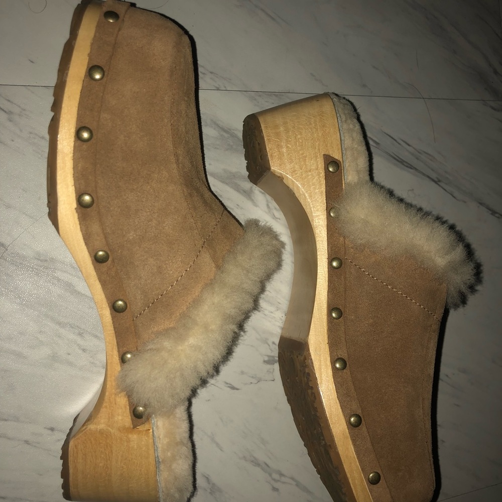 ugg open back clogs - Picture 3 of 5